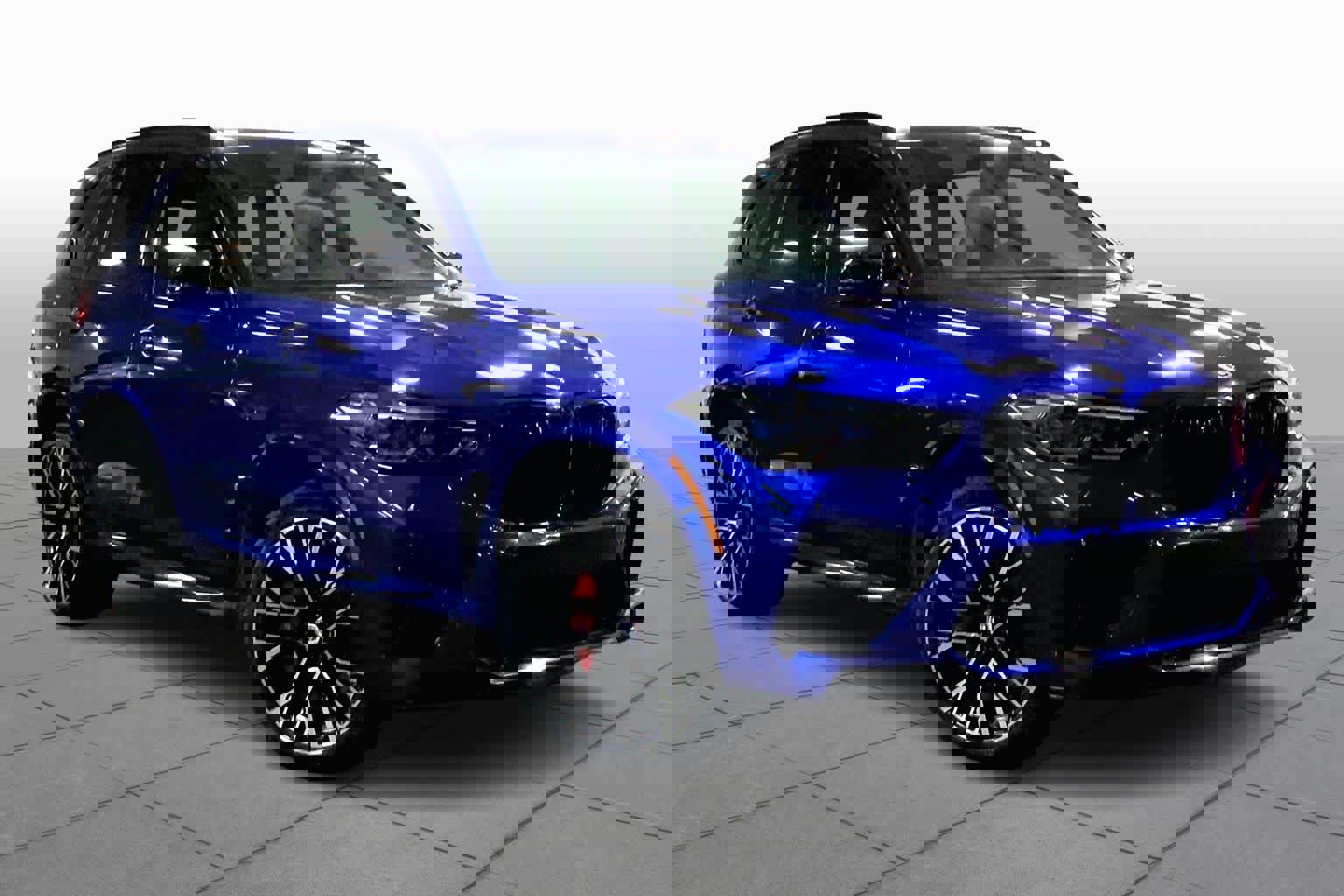 Used 2023 BMW X5 M w/ Competition Package image 4