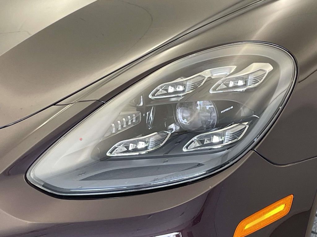 Certified 2022 Porsche Panamera 4 Platinum Edition AWD/4WD image 15