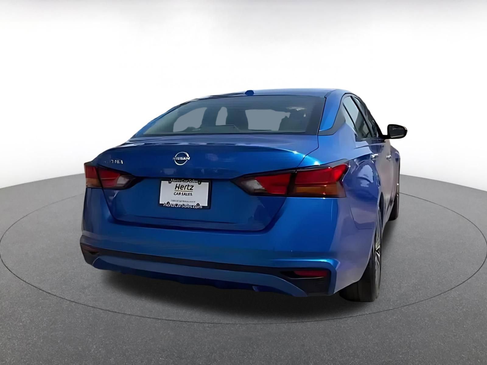 Used 2025 Nissan Altima 2.5 SV FWD image 15