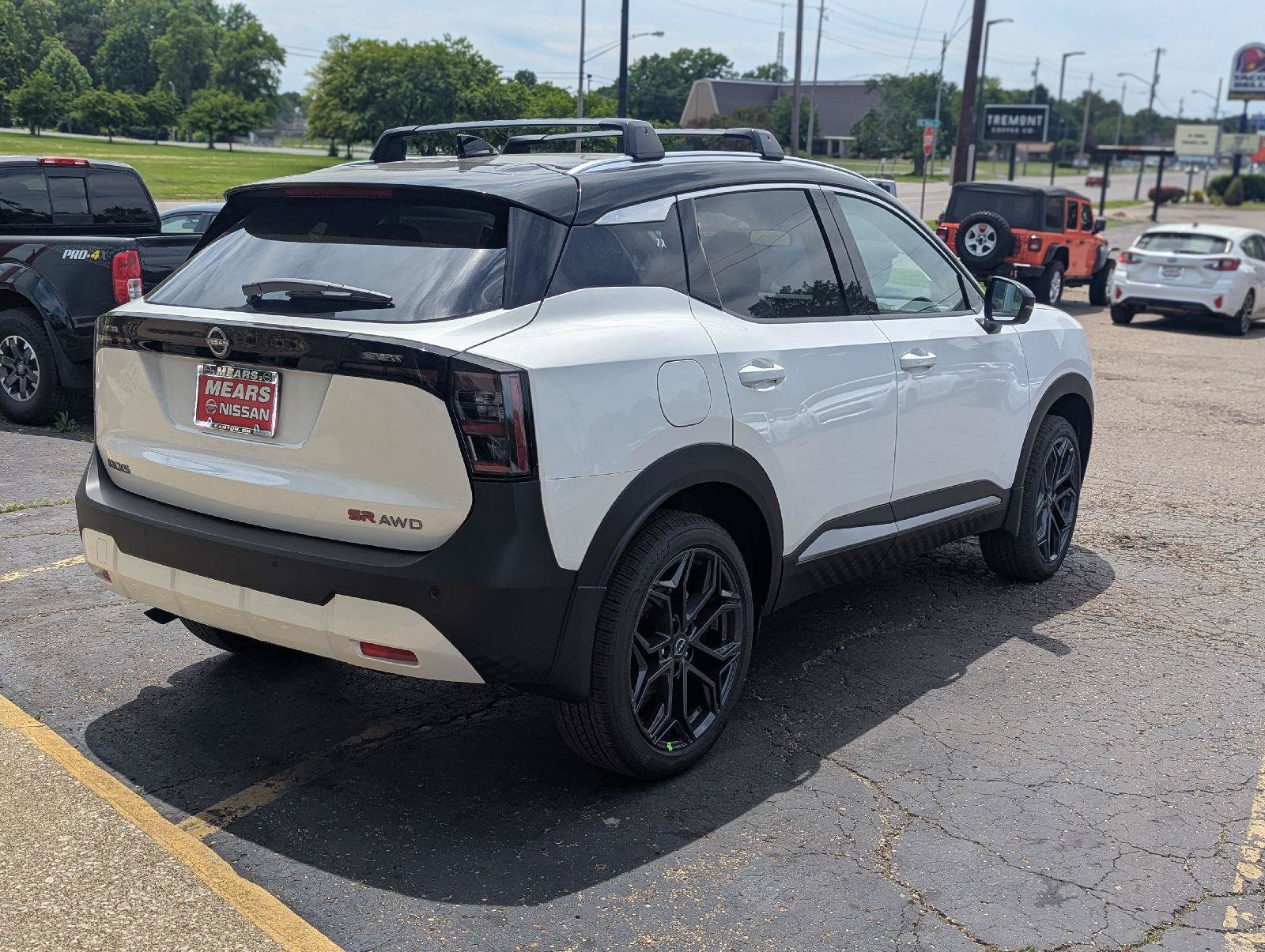 New 2026 Nissan Kicks SR w/ Cold Weather Package AWD/4WD image 7