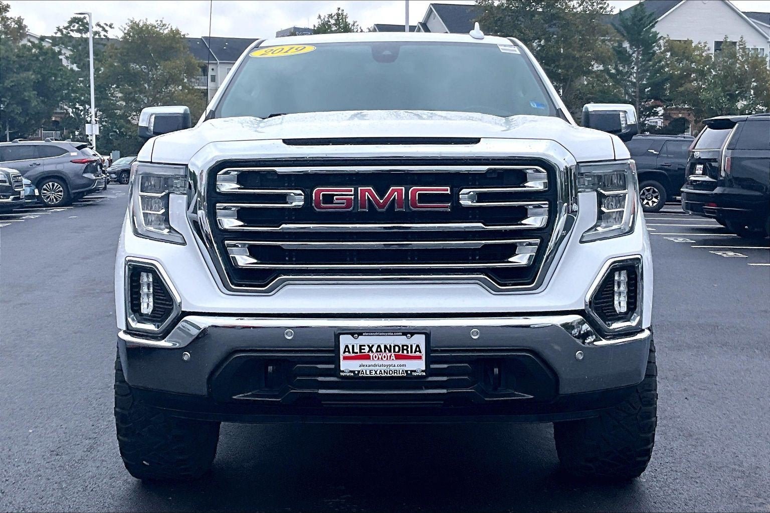 Used 2019 GMC Sierra 1500 SLT w/ SLT Premium Plus Package AWD/4WD image 3