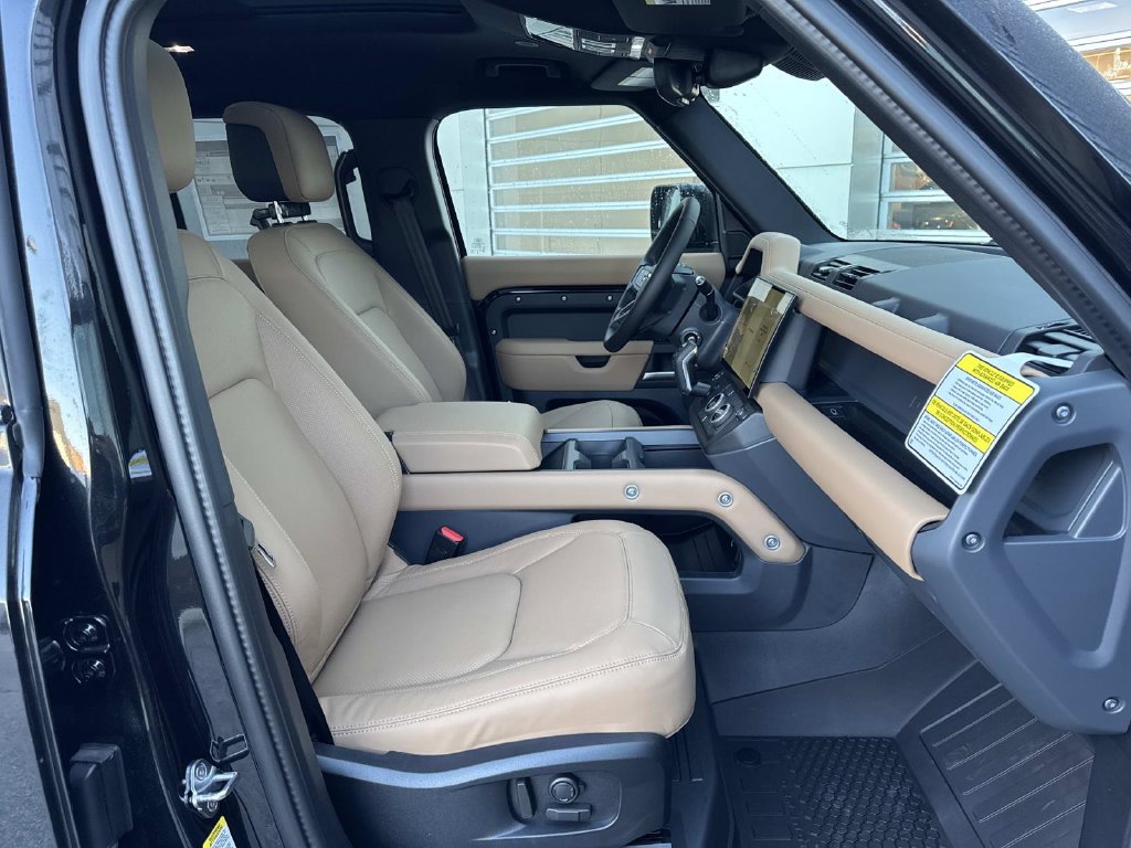 New 2026 Land Rover Defender 110 X-Dynamic SE AWD/4WD image 9
