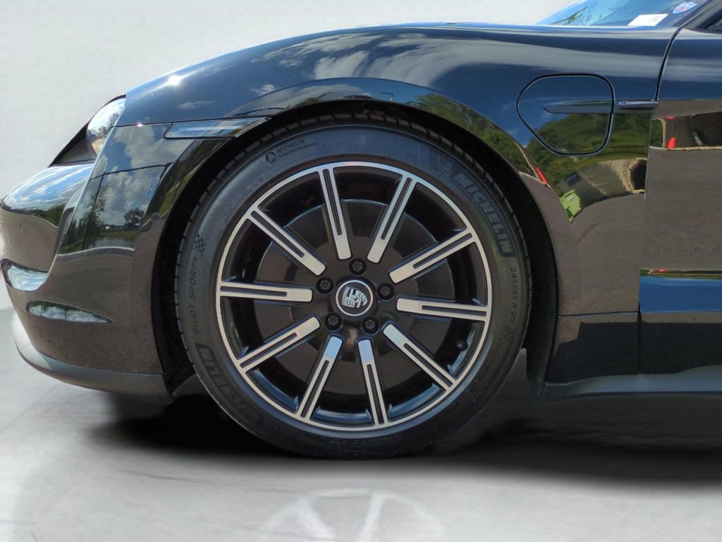 Used 2020 Porsche Taycan 4S AWD/4WD image 25
