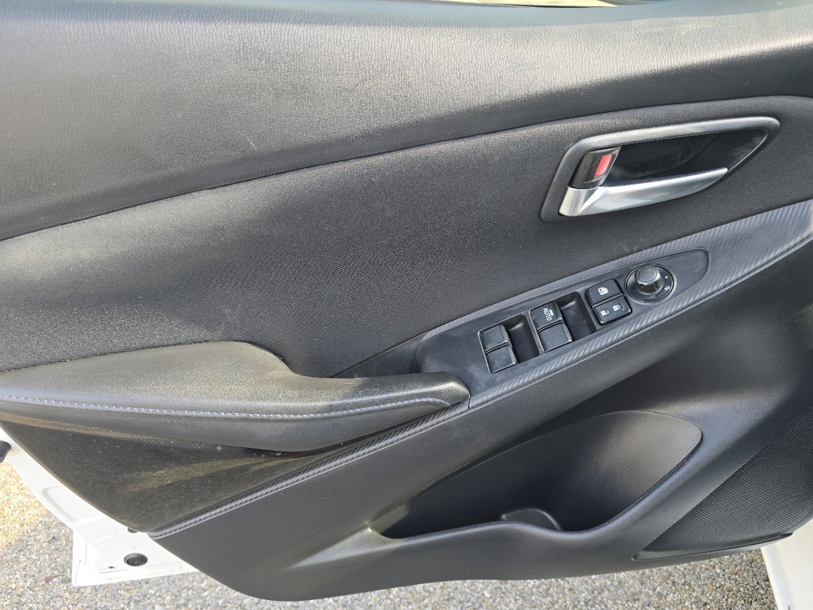 Used 2017 Toyota Yaris iA FWD image 19
