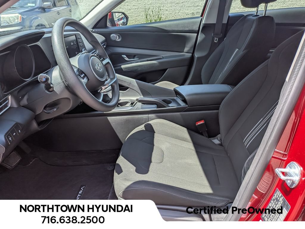 Used 2023 Hyundai Elantra SEL FWD image 9