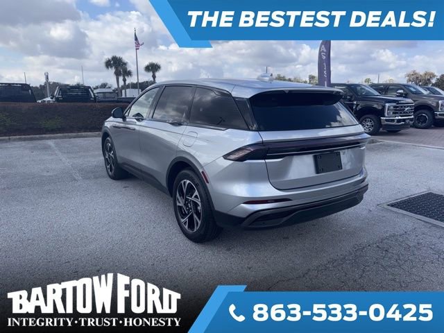 Used 2025 Lincoln Nautilus Premier w/ Jet Appearance Package image 7