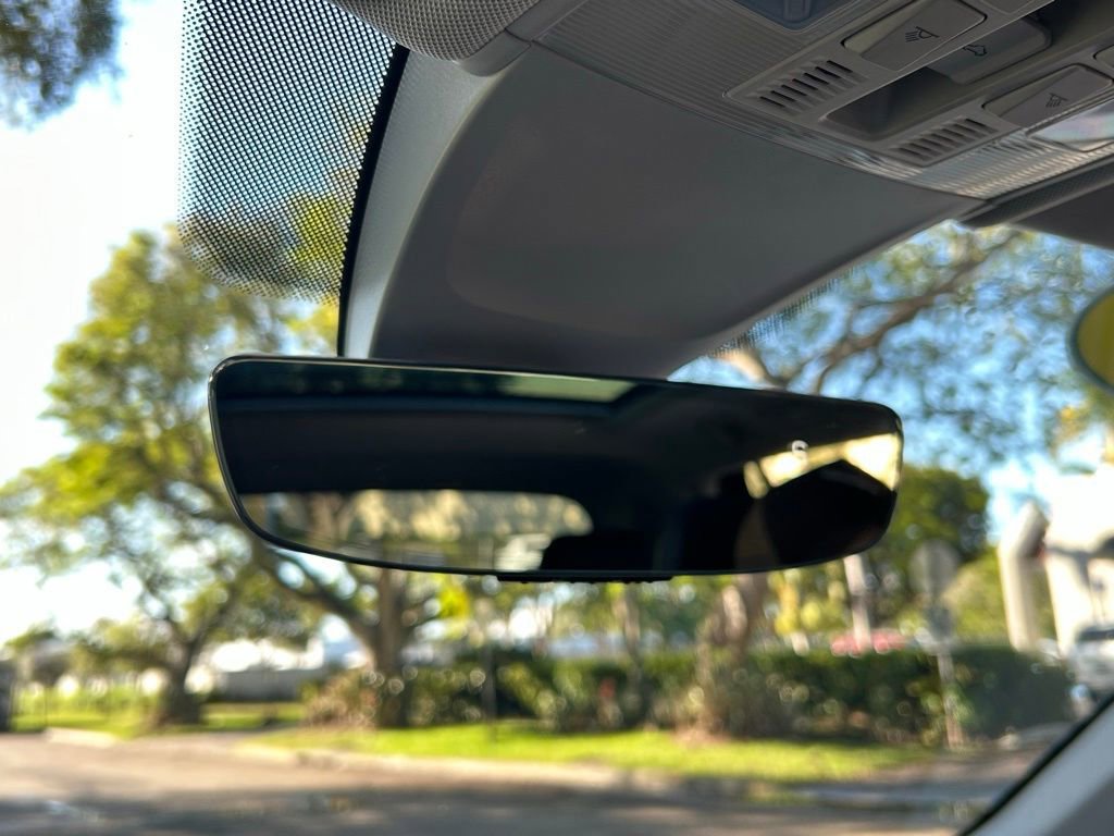 Used 2018 Volkswagen Tiguan SEL Premium image 58