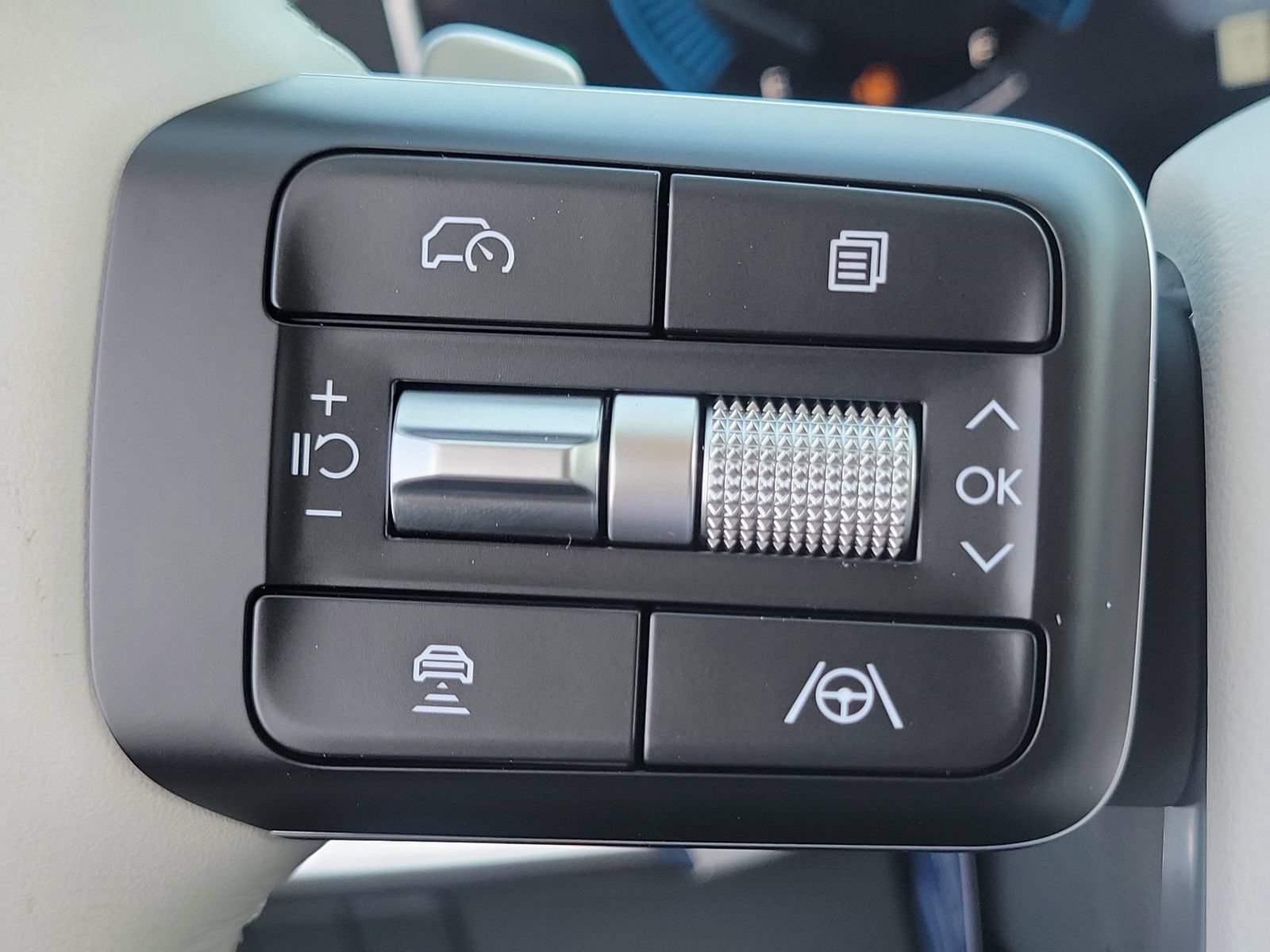 New 2026 Hyundai Santa Fe SEL FWD image 8