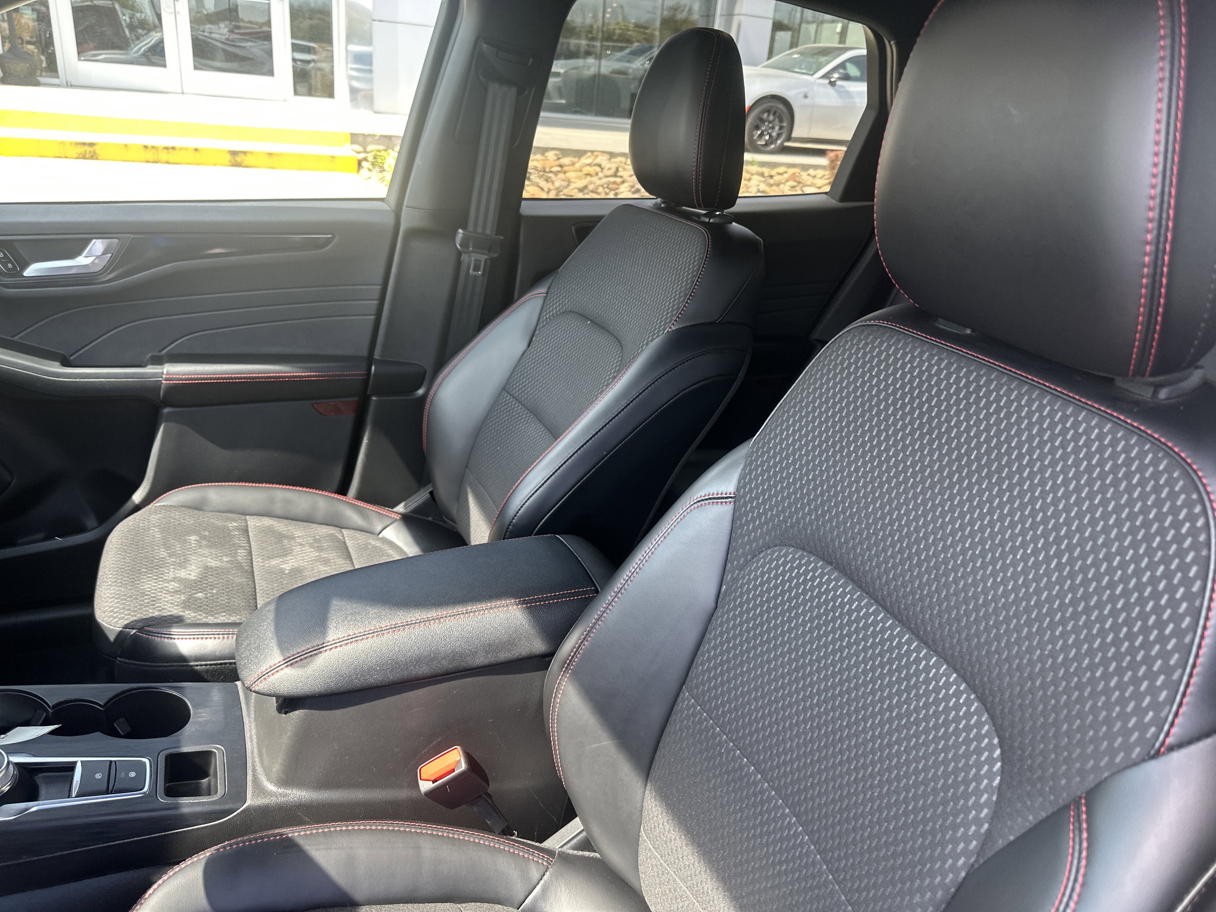Used 2024 Ford Escape ST-Line w/ Tech Pack #1 AWD/4WD image 16