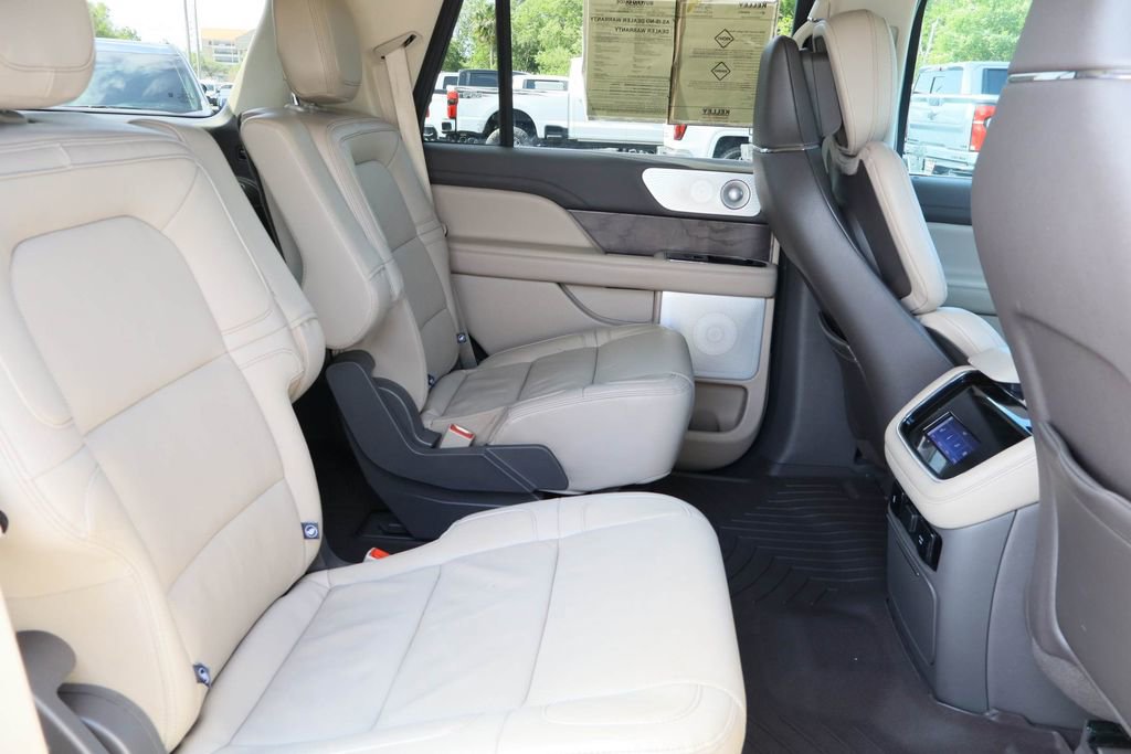 Used 2024 Lincoln Navigator Reserve AWD/4WD image 31