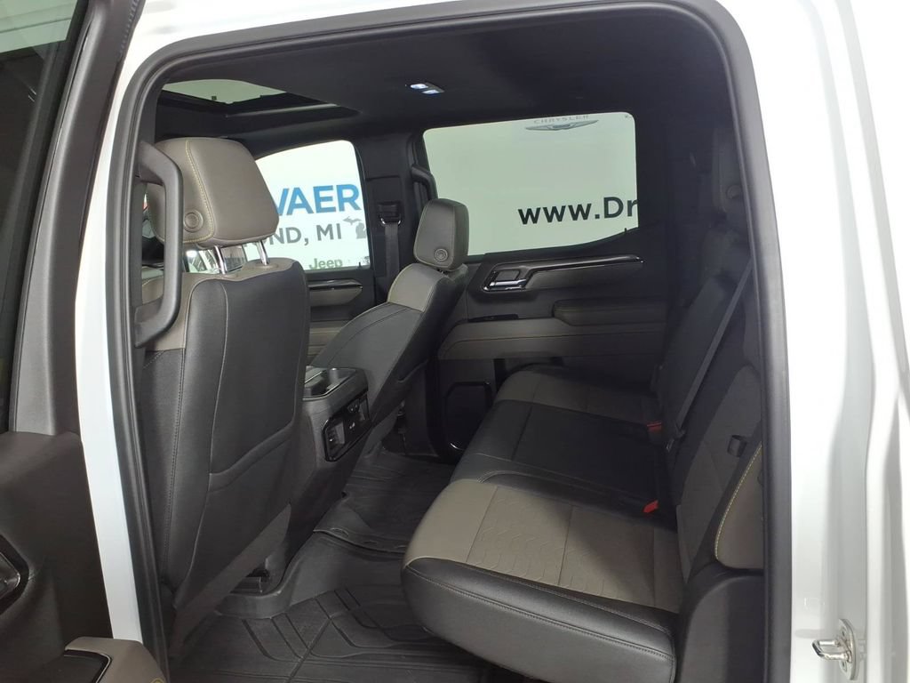 Used 2024 Chevrolet Silverado 1500 ZR2 w/ Technology Package AWD/4WD image 9