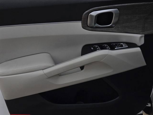 Used 2022 Kia Sorento EX w/ Panoramic Sunroof Package image 20