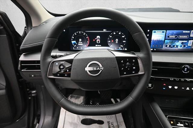 Used 2025 Nissan Murano SV AWD/4WD image 14