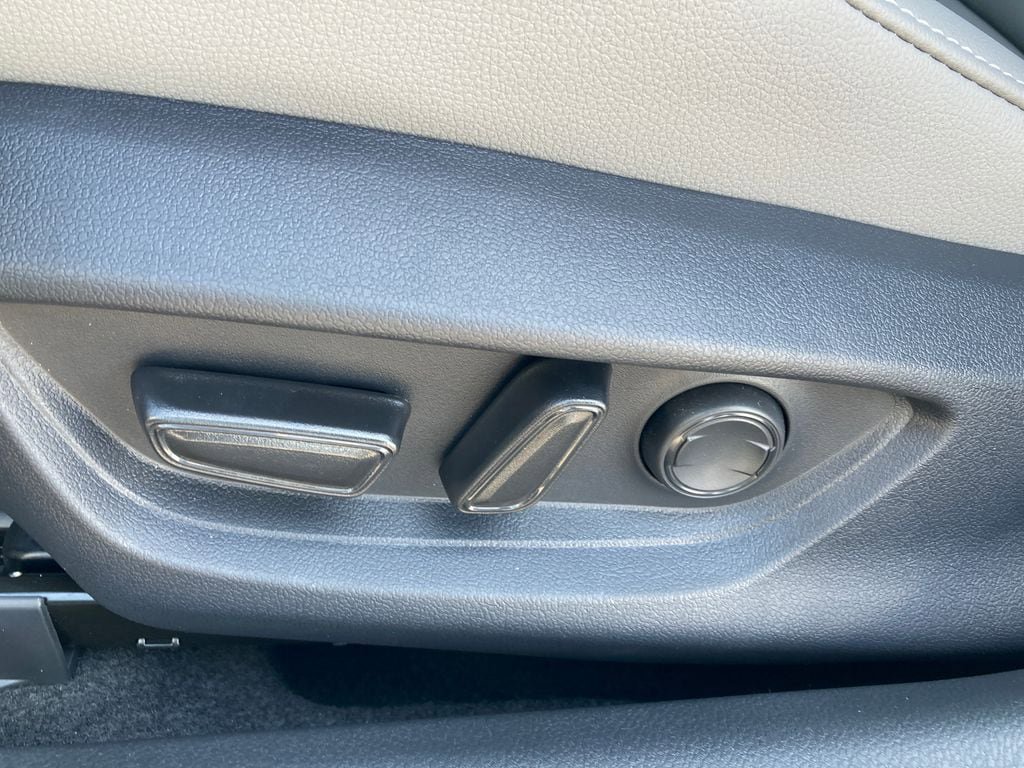 New 2026 Toyota Camry SE FWD image 12