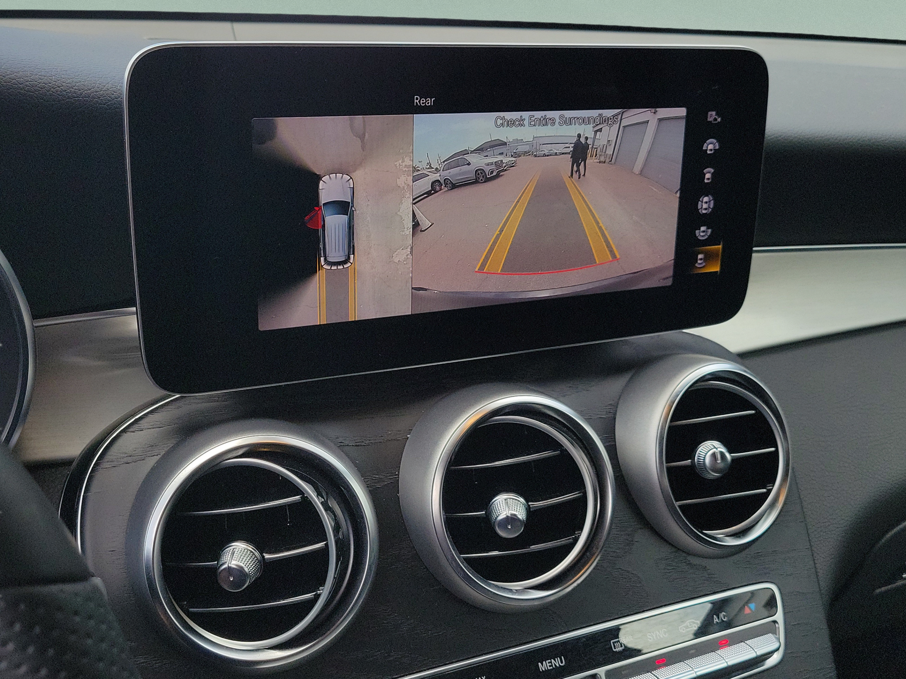 Used 2022 Mercedes-Benz GLC 300 image 27