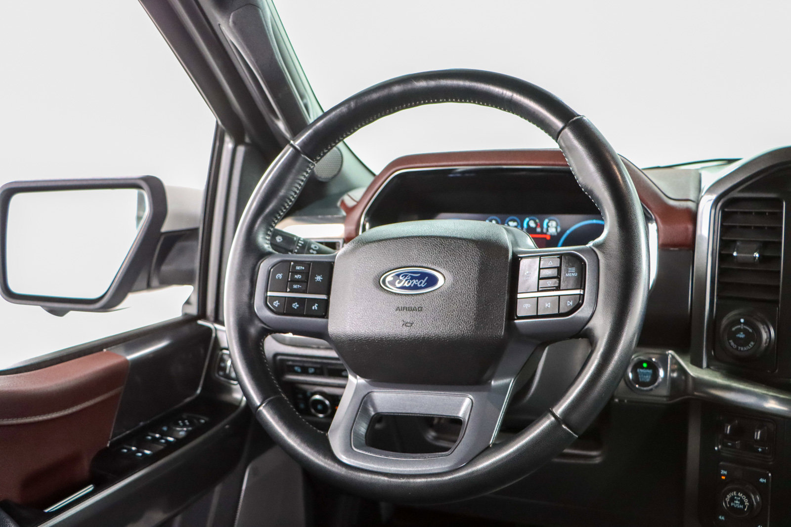 Used 2023 Ford F150 Lariat image 13