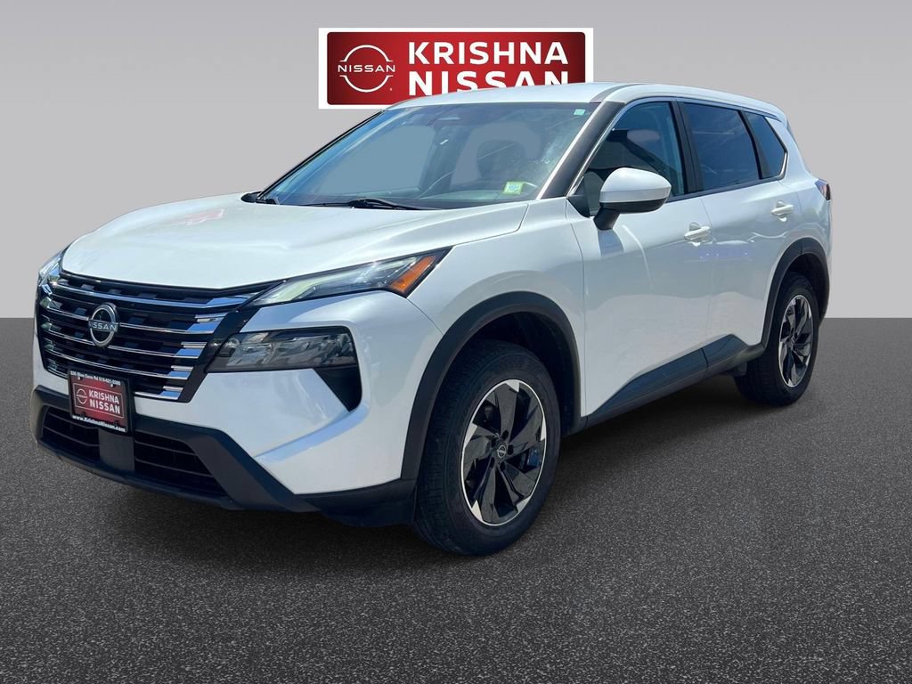 Used 2024 Nissan Rogue SV AWD/4WD image 2