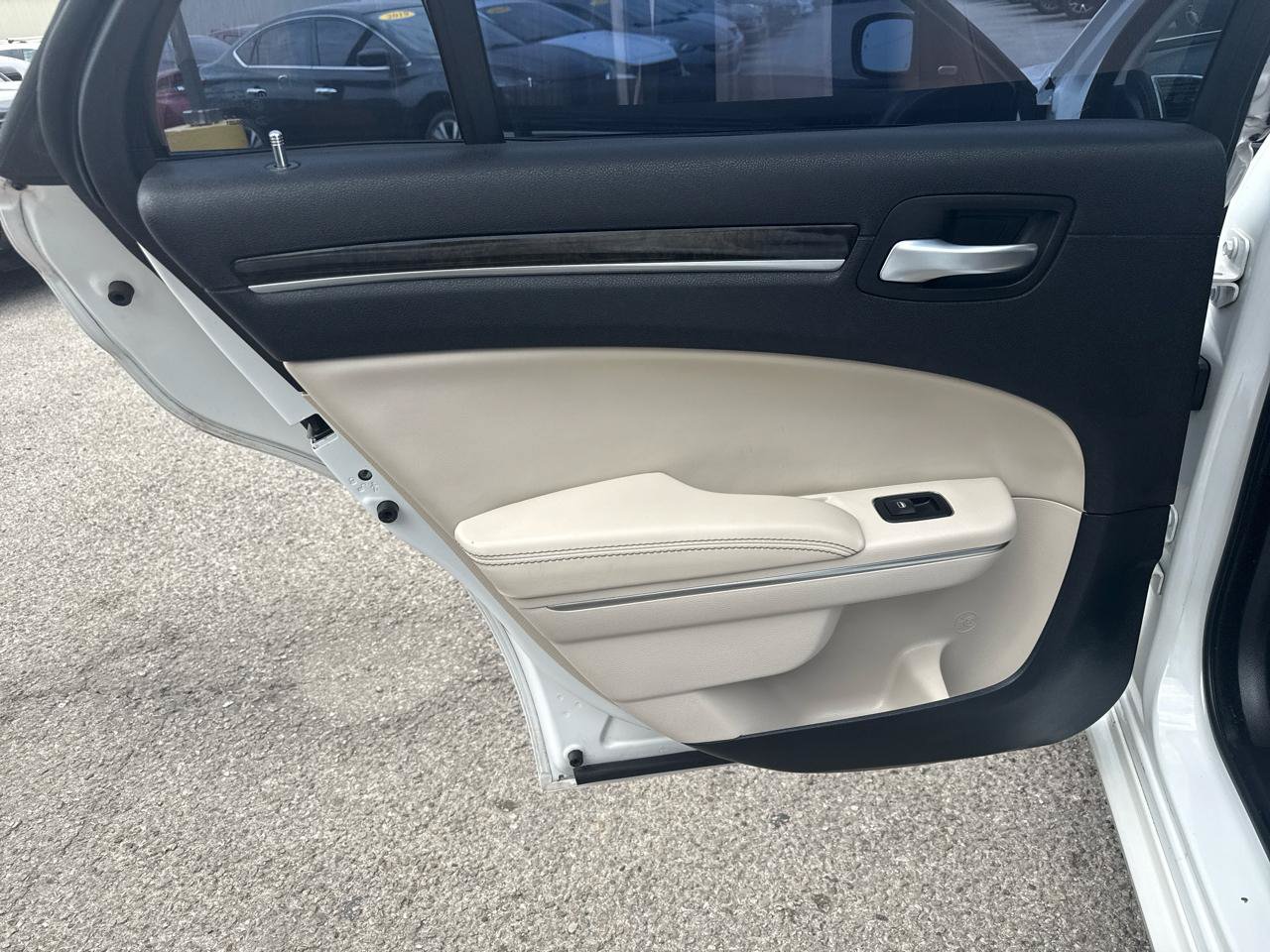 Used 2016 Chrysler 300 C w/ Safetytec Plus Group RWD image 15