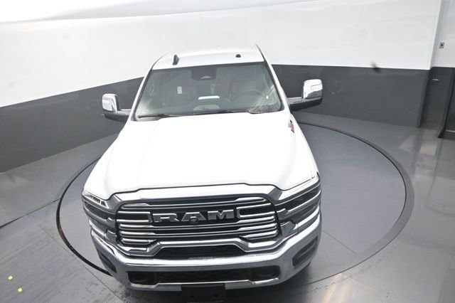 New 2026 RAM 3500 Laramie AWD/4WD image 12
