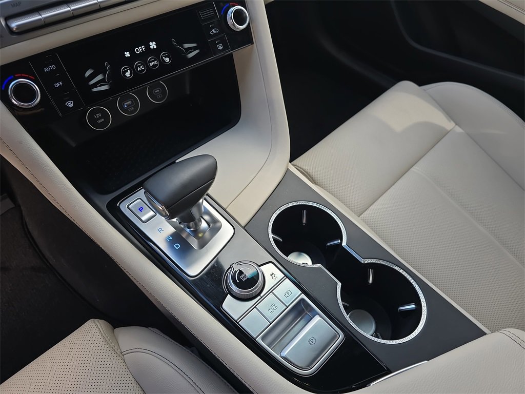 Used 2026 Genesis G70 2.5T image 24