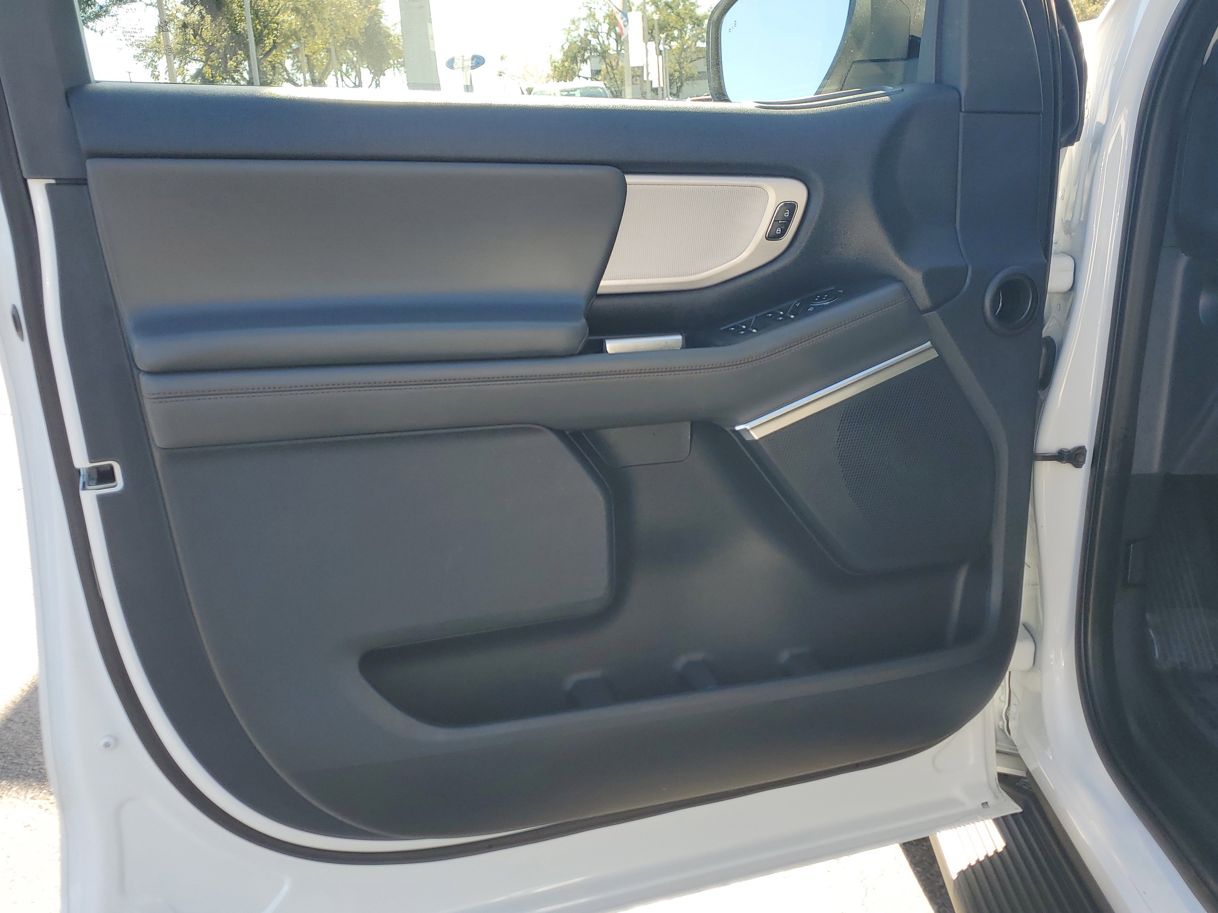 Certified 2025 Ford Expedition Active image 20