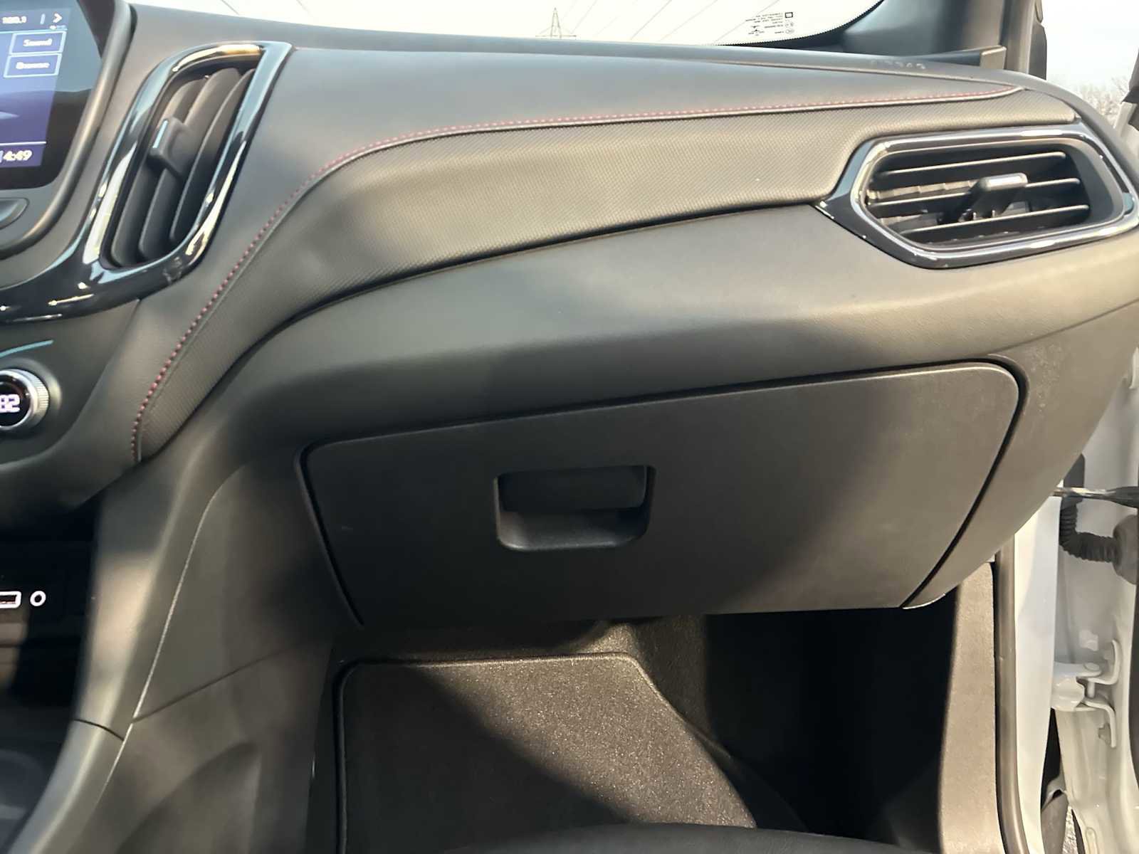 Certified 2022 Chevrolet Equinox RS w/ RS Leather Package image 30