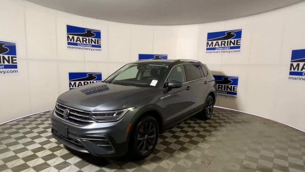 Used 2023 Volkswagen Tiguan SE AWD/4WD image 6