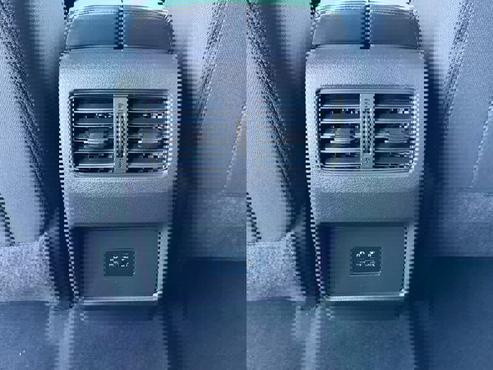 Used 2022 Nissan Rogue SV image 13