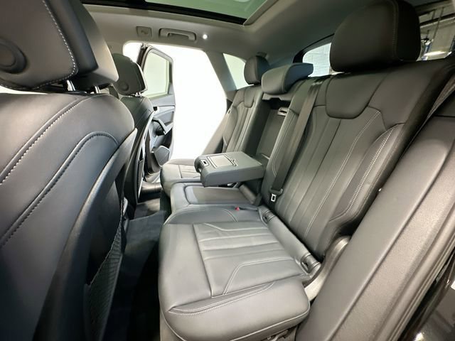 Used 2024 Audi Q5 2.0T Premium w/ Convenience Package AWD/4WD image 19