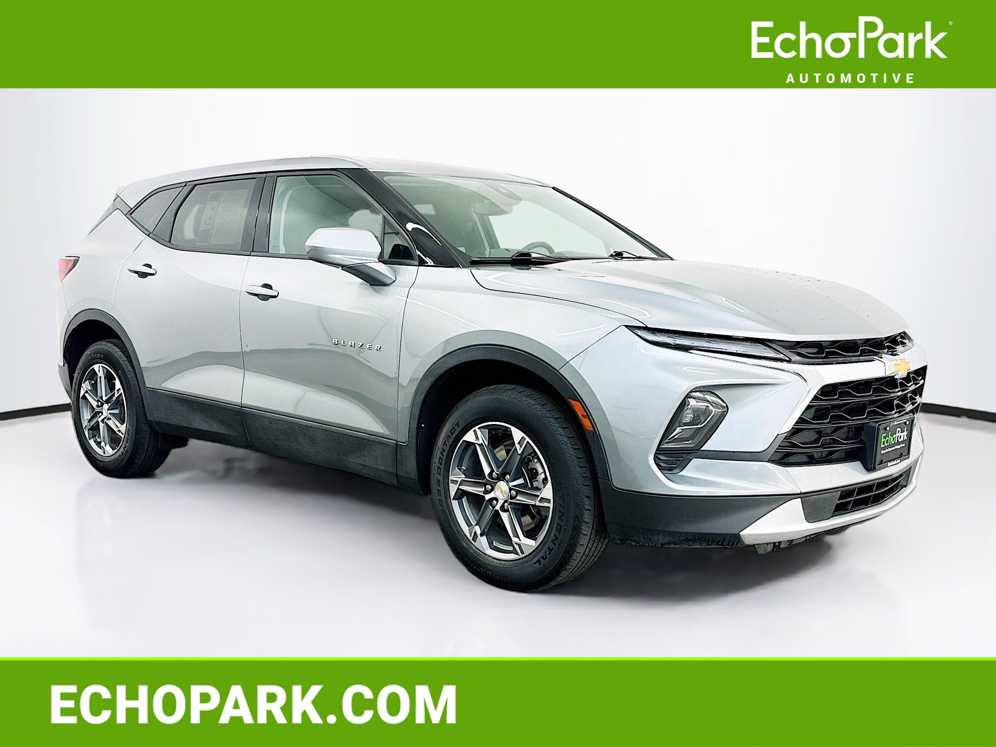 Used 2025 Chevrolet Blazer LT image 1