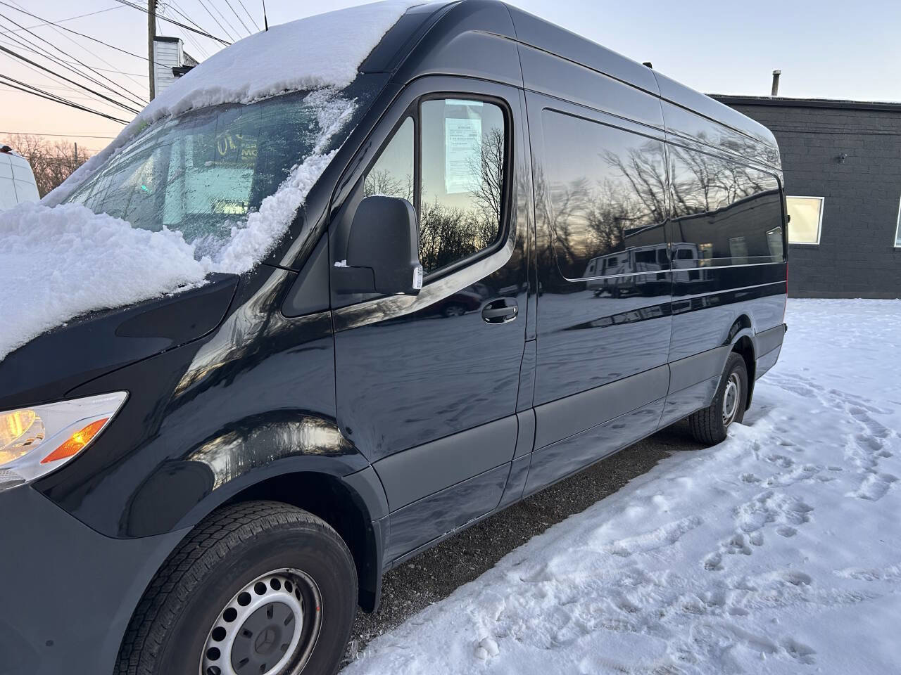 Used 2023 Mercedes-Benz Sprinter 2500 image 1