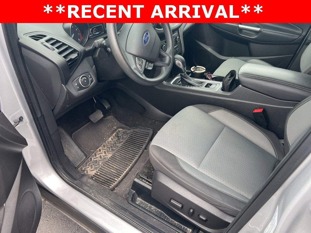 Used 2018 Ford Escape SE w/ SE Sync 3 Package image 6