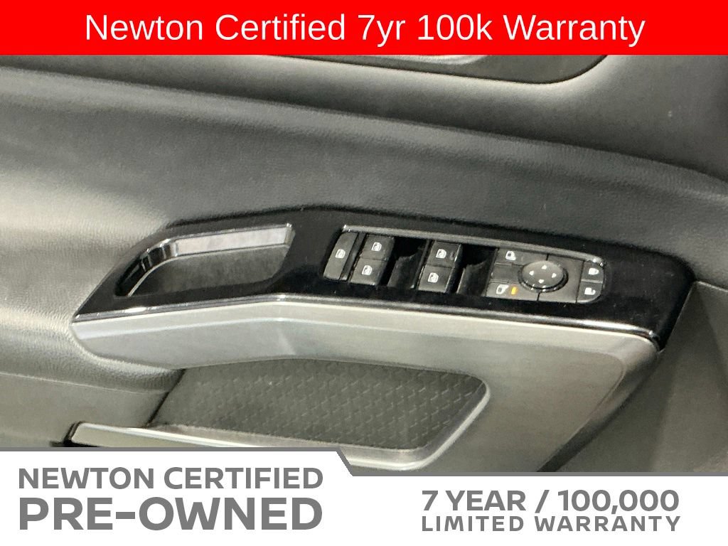 Used 2023 Nissan Pathfinder SL w/ Black Appearance Package FWD image 40