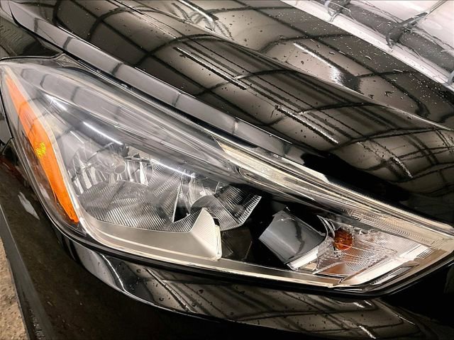 Used 2019 Nissan Kicks SV FWD image 27