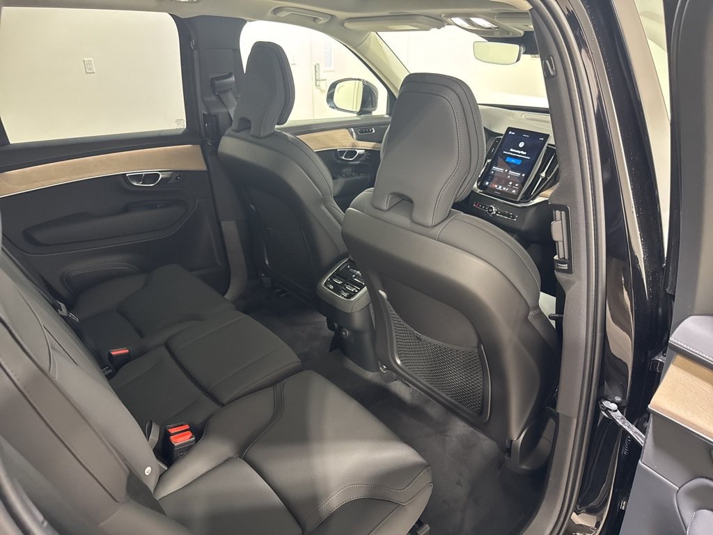 New 2026 Volvo XC90 B6 Plus w/ Protection Package Premier AWD/4WD image 24