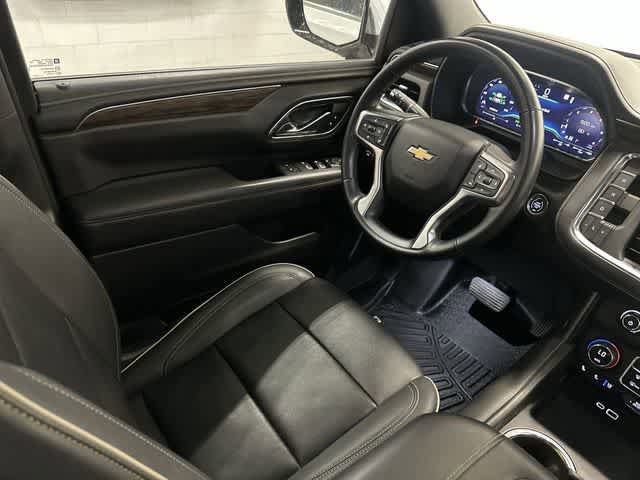 Used 2023 Chevrolet Suburban Premier image 12