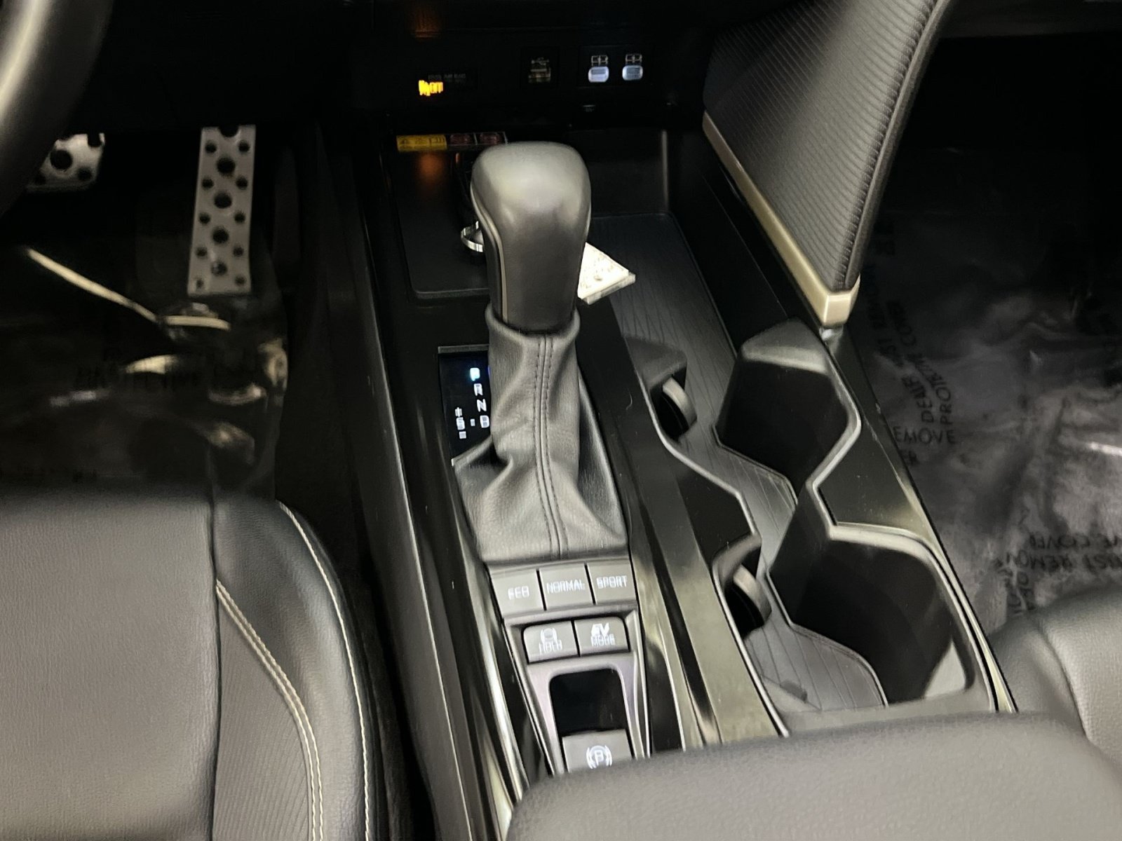 Used 2025 Toyota Camry SE FWD image 21