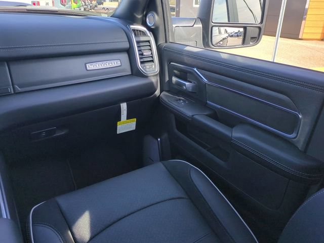 New 2026 RAM 2500 Laramie AWD/4WD image 17
