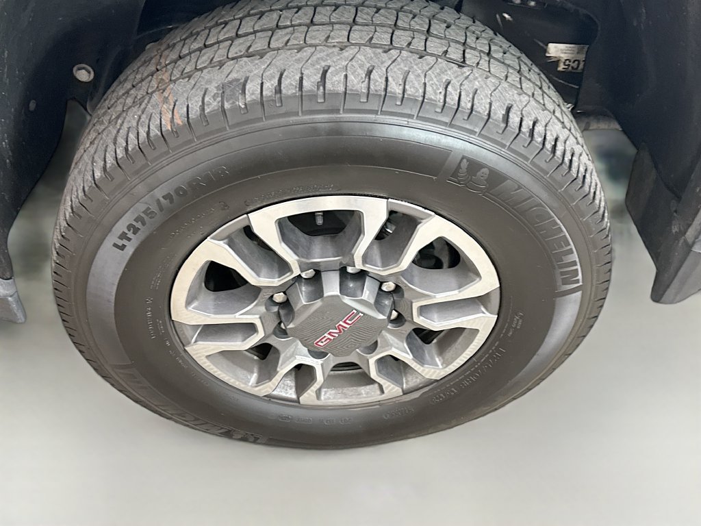 Used 2025 GMC Sierra 2500 SLT AWD/4WD image 33