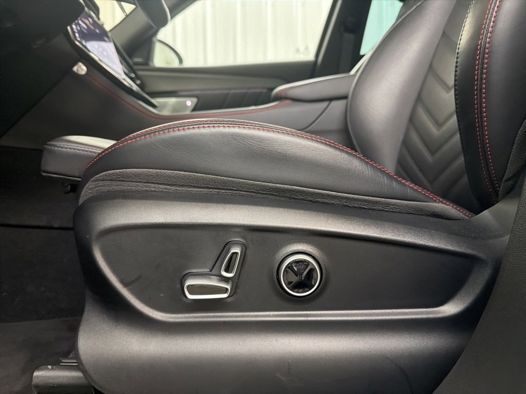 Used 2023 Maserati Grecale Trofeo image 13