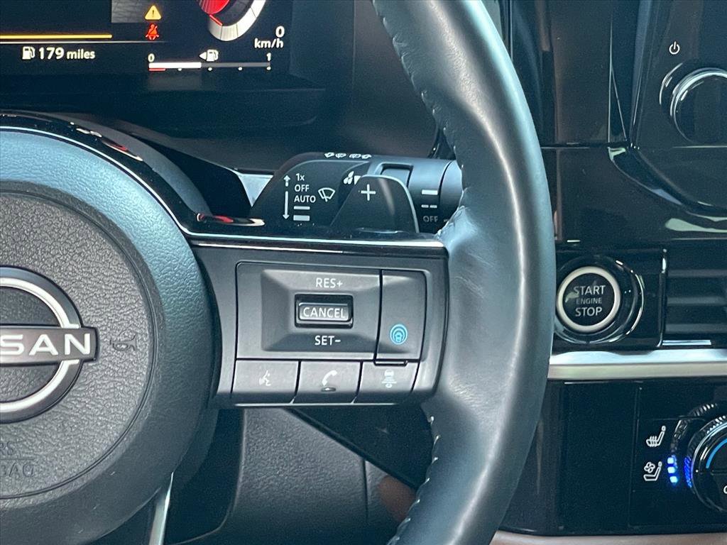 Used 2023 Nissan Pathfinder Platinum image 14