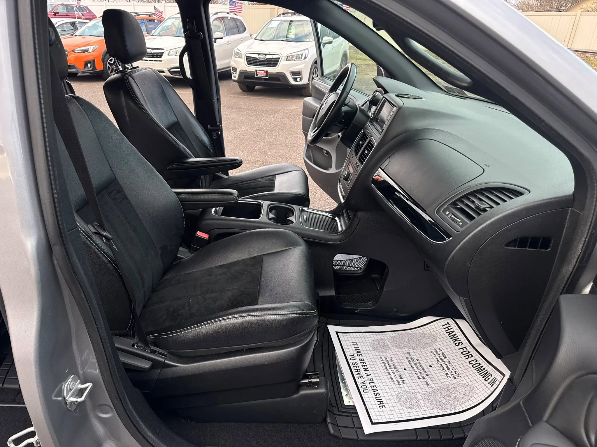 Used 2016 Dodge Grand Caravan SXT image 26