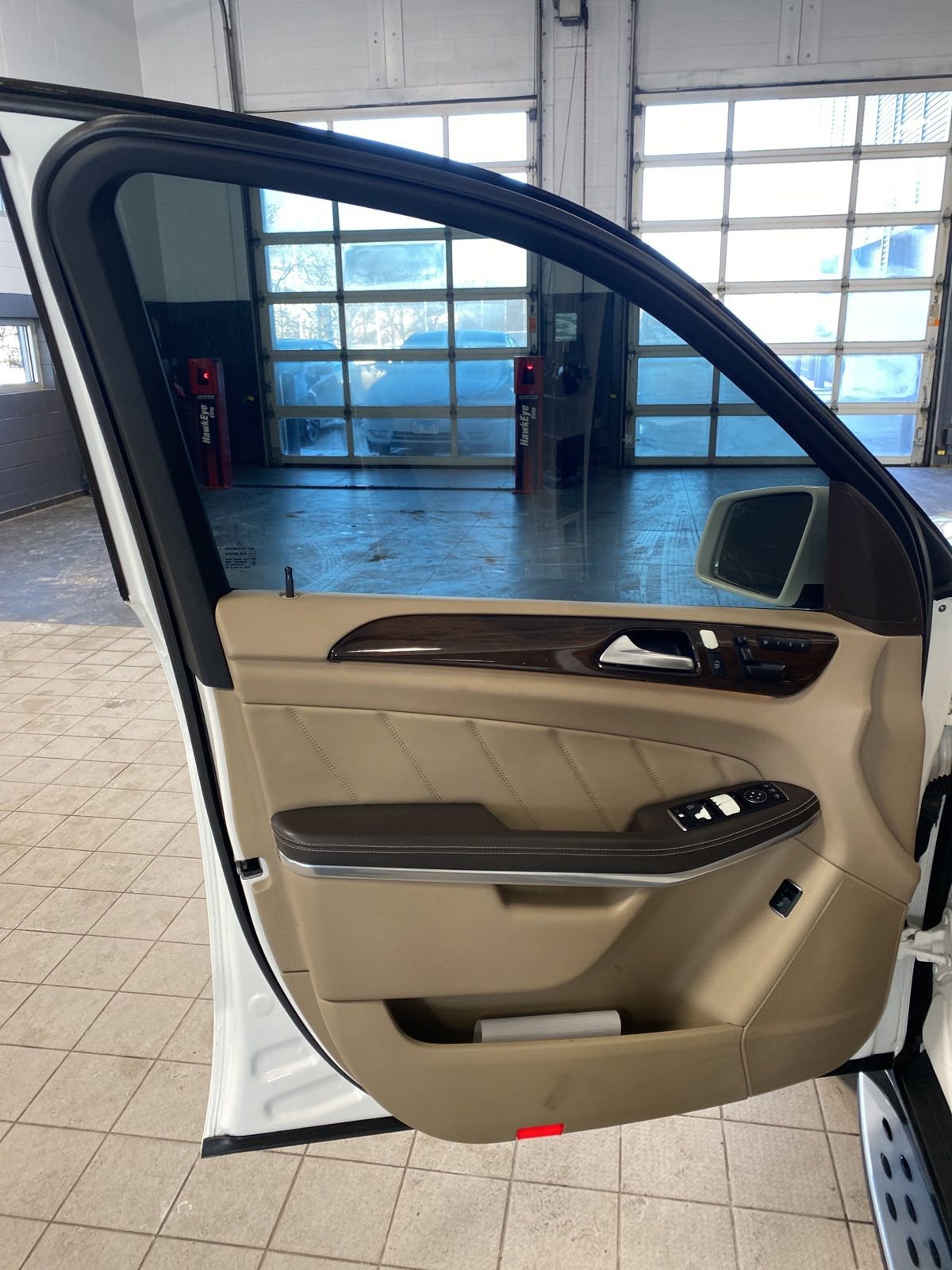 Used 2014 Mercedes-Benz GL 450 4MATIC image 4