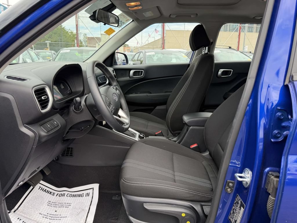 Certified 2023 Hyundai Venue SEL w/ Cargo Package FWD image 18