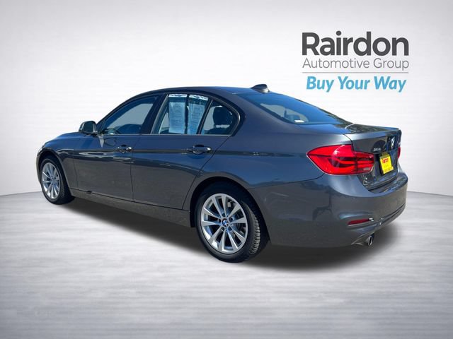 Used 2018 BMW 320i xDrive Sedan AWD/4WD image 5