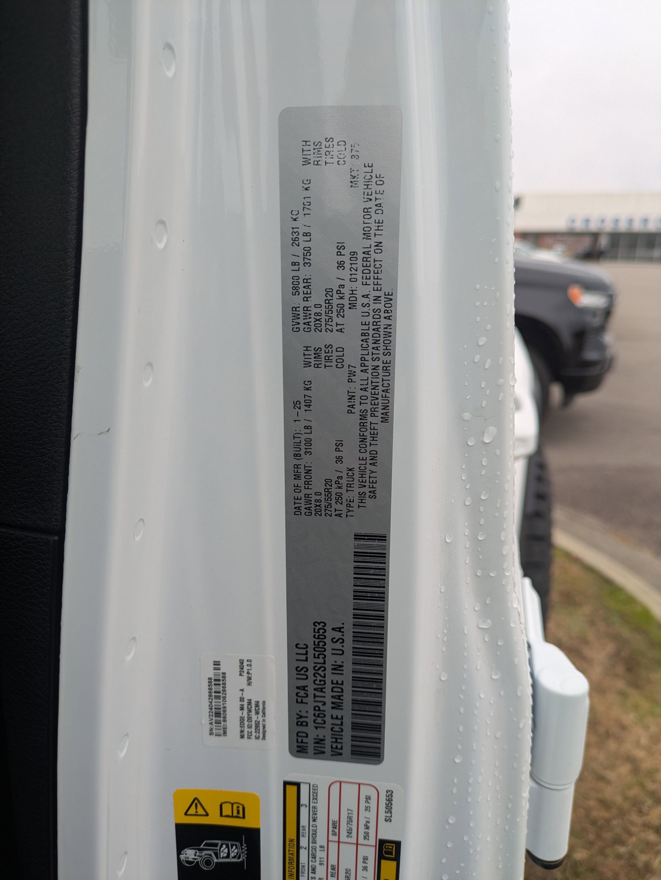 Used 2025 Jeep Gladiator Sport image 29