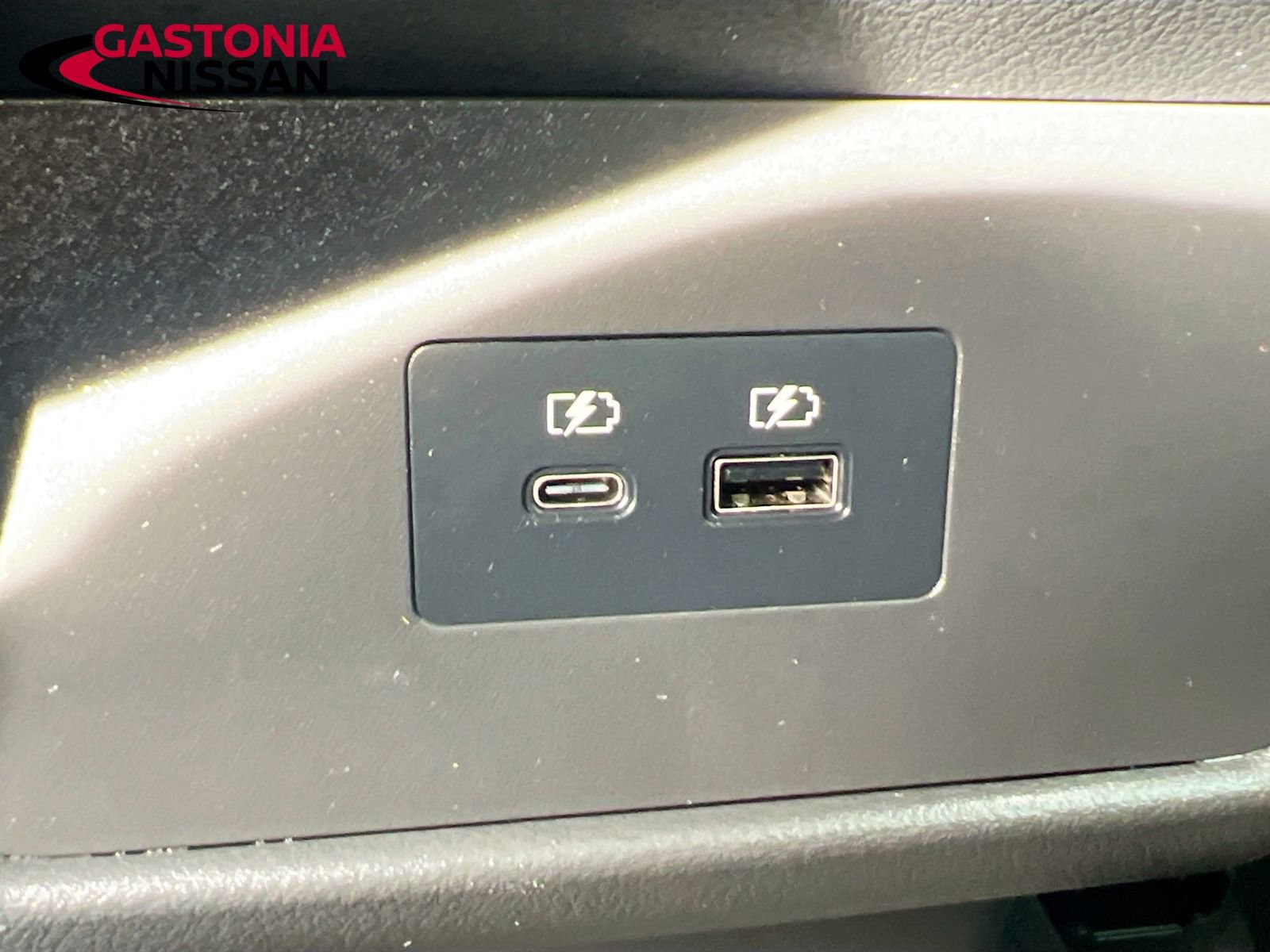 Used 2023 Nissan Rogue Platinum image 34