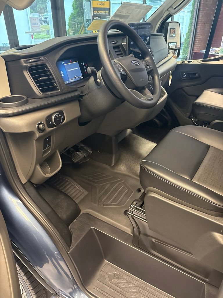 New 2026 Ford Transit 250 Low Roof w/ Load Area Protection Package RWD image 20