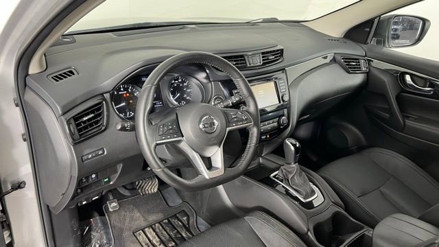 Used 2017 Nissan Rogue Sport SL w/ SL Premium Package image 27