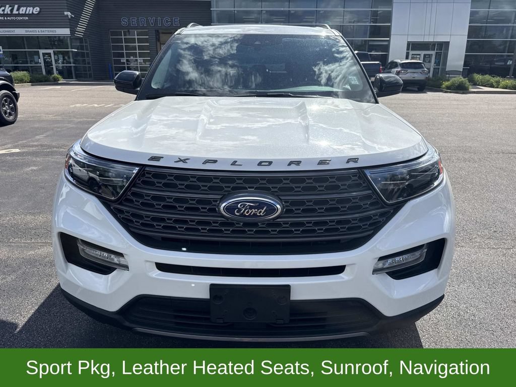 Used 2022 Ford Explorer XLT w/ Equipment Group 202A AWD/4WD image 12